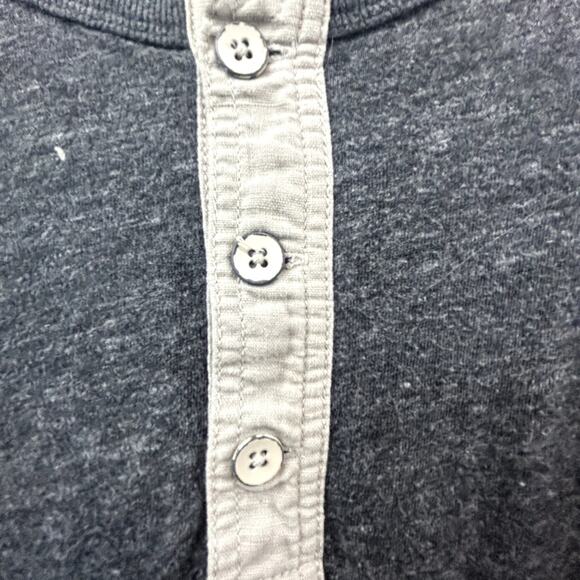 LUcky Brand Men shirt Size Medium long sleeve Gray Henley? buttons California - Picture 8 of 8